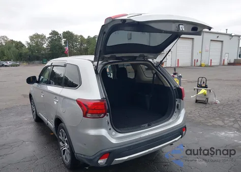 2018 Mitsubishi Outlander Es z USA, uszkodzony, nr VIN JA4AD2A32JZ017502